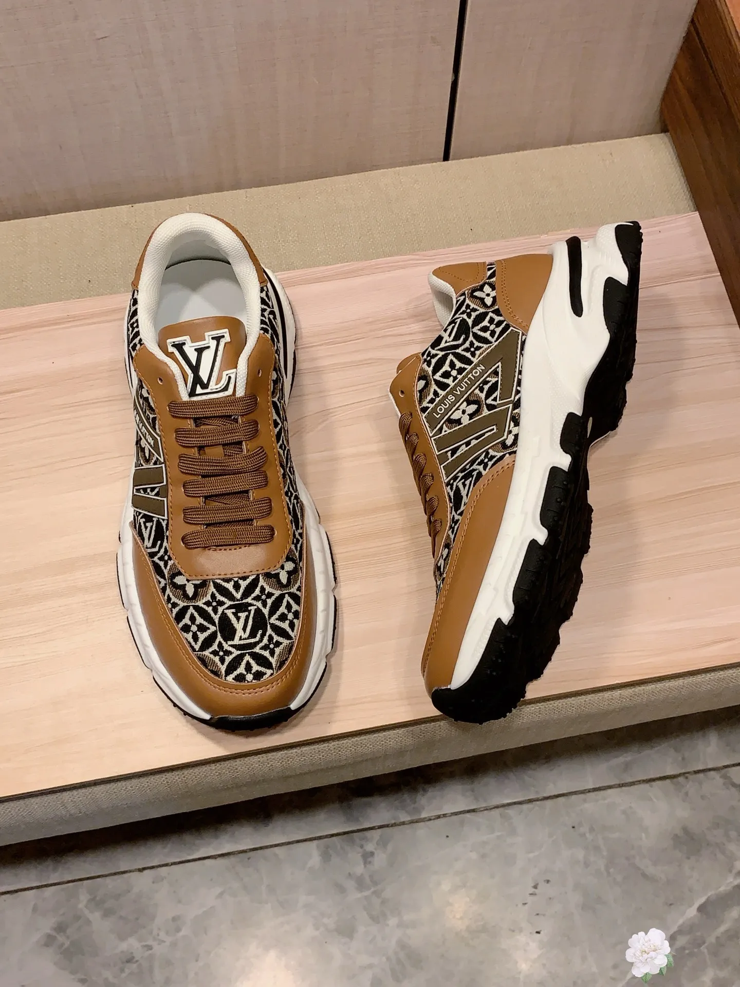 Men's Men's Shoes 💰460💰💰🎩🎩[Lightning][Lightning] "Lv*" The latest and most popular casual shoes, top brands [Seduce] Luxury ~ Purchasing Agency, Top ~ Quality. [Strong] The upper is made of imported breathable cowhide with material ➕ breathable sheepskin feet (•) and fine workmanship. The original stylish and stylish soft rubber wear-resistant and non-slip outsole is light and comfortable on the feet. The real thing looks better when photographed in person. 111: code: 38-44, 3️⃣ colors selected